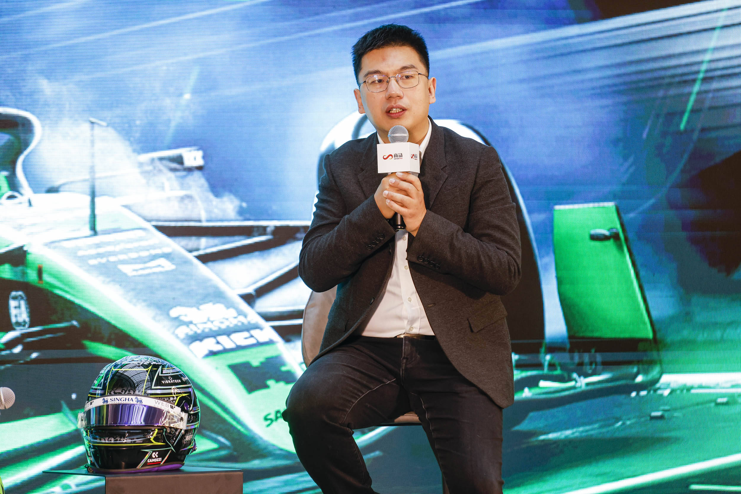 中国科技力量闪耀F1赛场：商汤科技携手周冠宇备战佳绩